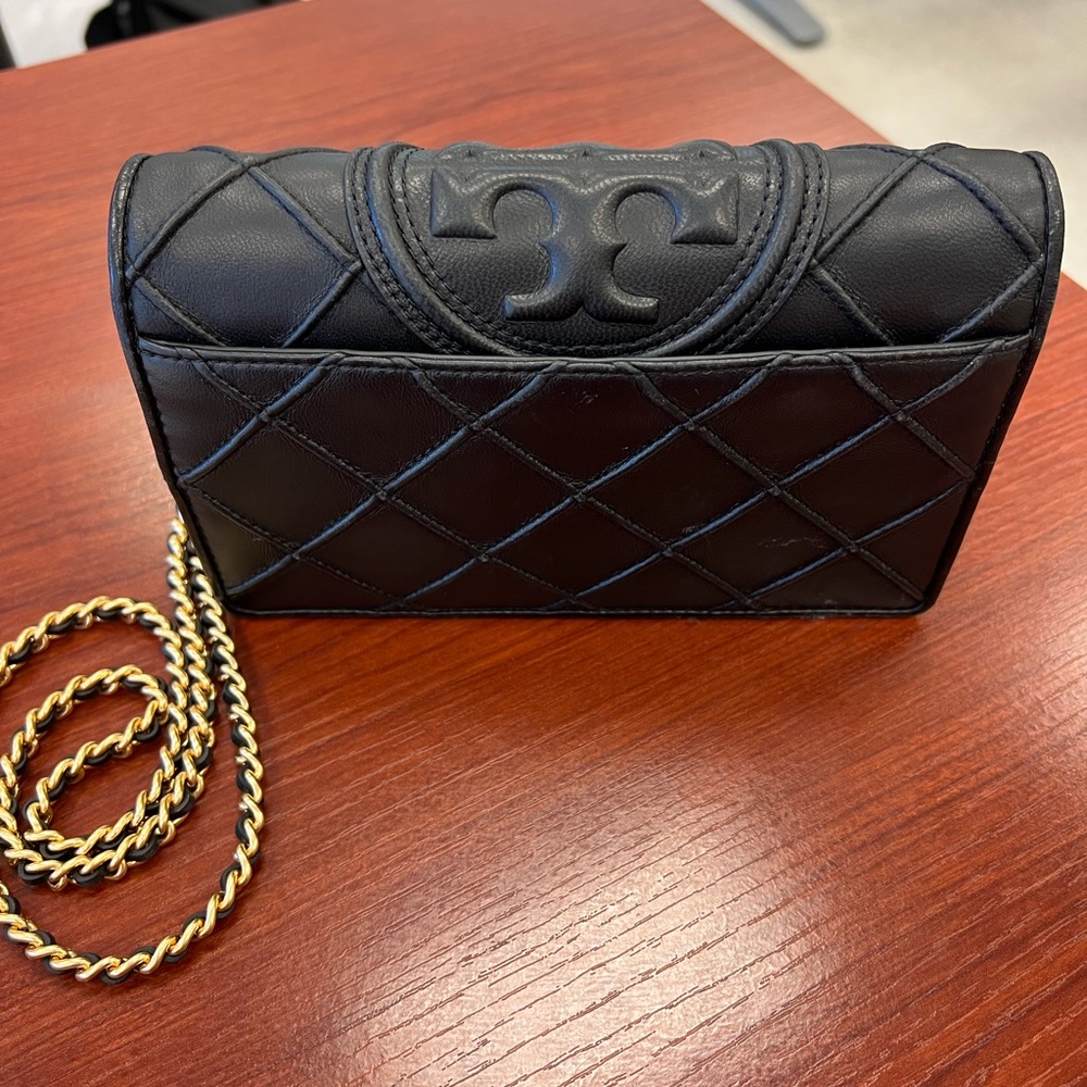 Tory Burch Fleming soft chain wallet
